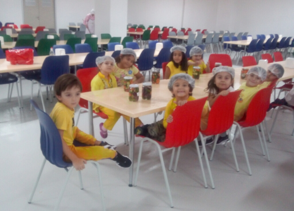 Çalışkan Arılar Sınıfı Kışlık Turşularını Kurdular | İstanbul Pen...