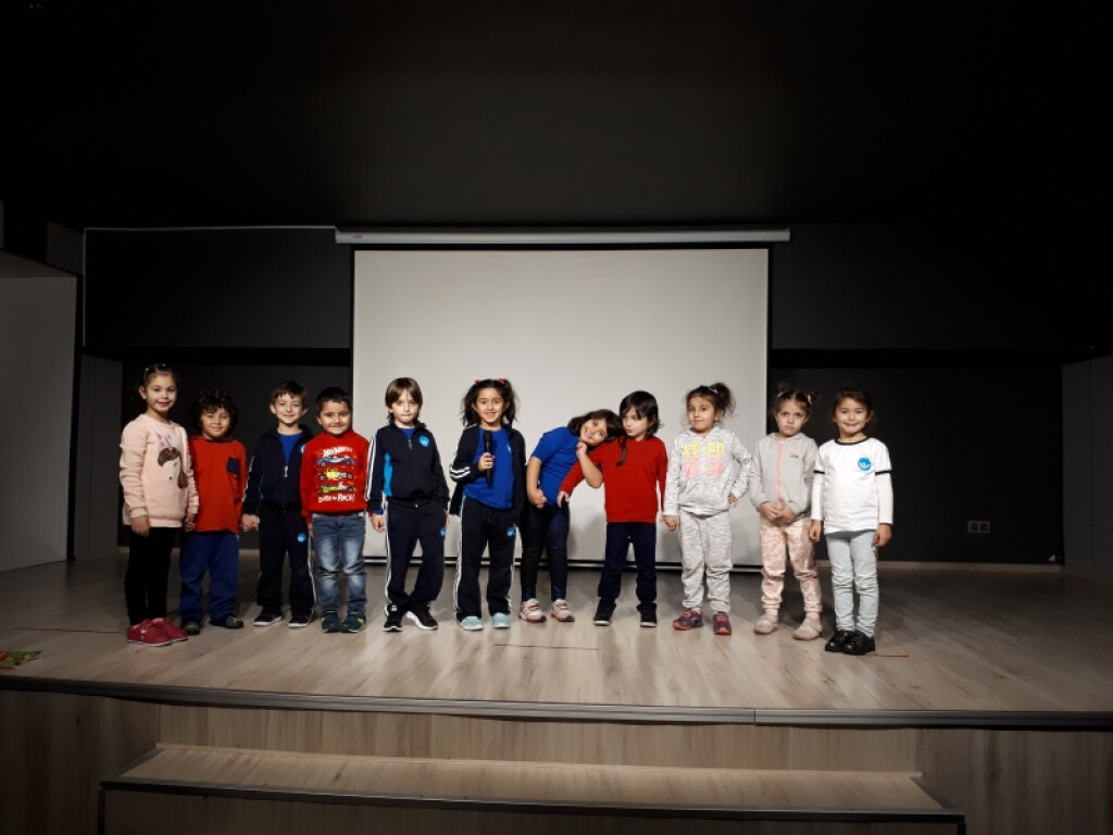 Mikrofondan Sevgi Sözleri | İstanbul Pendik İlkokulu ve Ortaokulu...