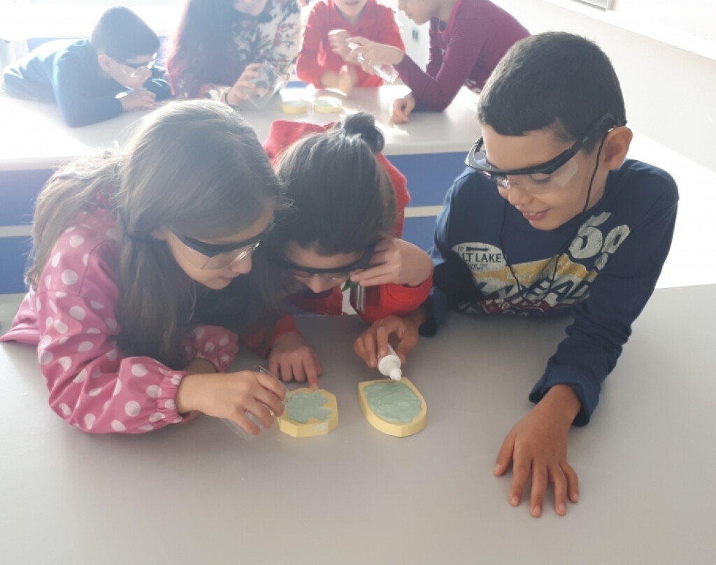 Minik Mucitler İş Başında Kokulu Taş Yapımı | İstanbul Pendik İlk...