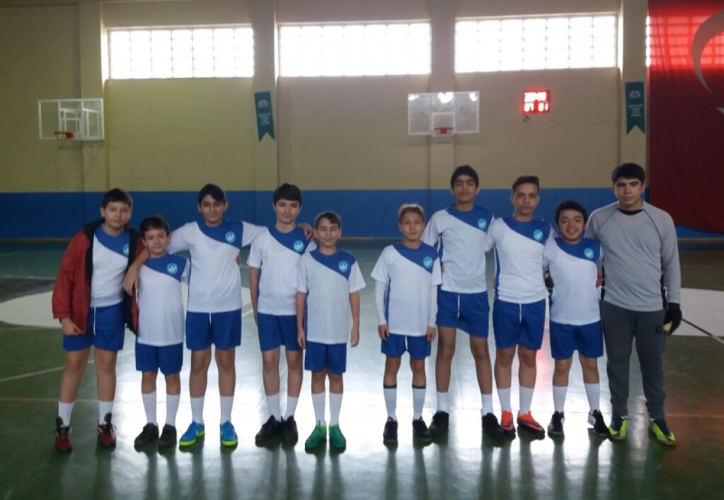 İlçe Milli Eğitim Salon Futbolu ( Futsal ) Turnuvası Başladı | İs...