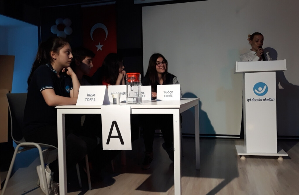 İyi Dersler’de Öğrenciler Düşünme Tembelliğine İnat, Düşünüyor… |...