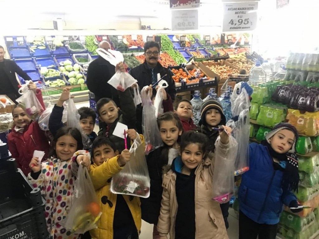 İlkokul Öğrencileri Alışverişde | Kayseri Konaklar İlkokulu ve Or...