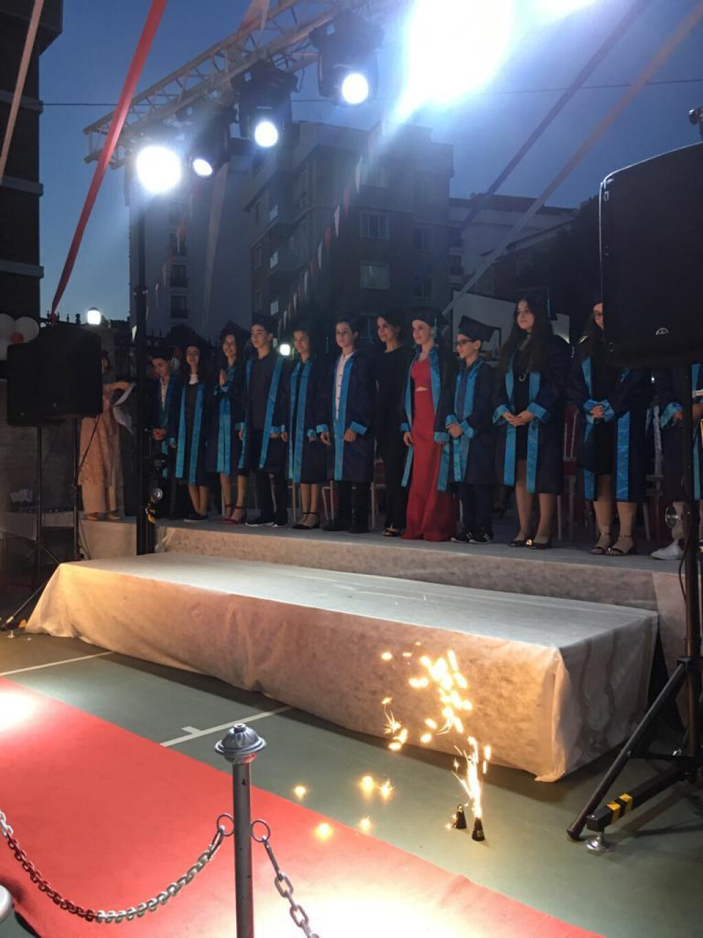 İyi Derslerde Mezuniyet Çoskusu | İstanbul Pendik İlkokulu ve Ort...