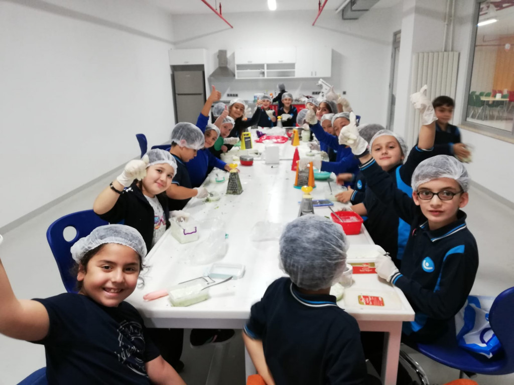3-a Gastronomi Cacık Etkinliği | İstanbul Pendik İlkokulu ve Orta...